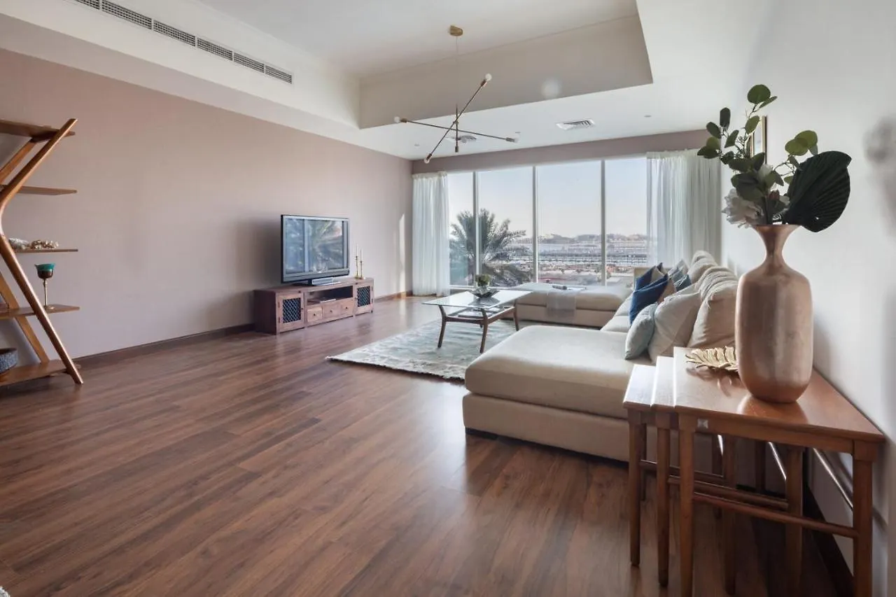 Frank Porter - Emirates Crown Tower Dubaj