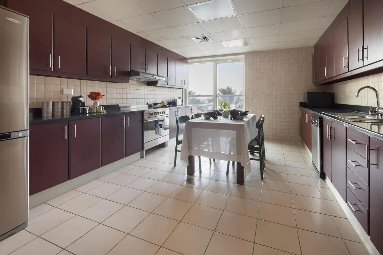 Frank Porter - Emirates Crown Tower Dubaj Apartman